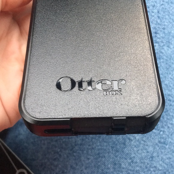 BRAND NEW Otterbox Defender iPhone 5/5S Case - Picture 4 of 4